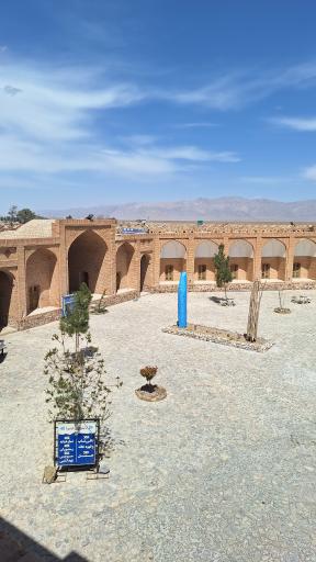 عکس کاروانسرای شاه عباسی امین آباد