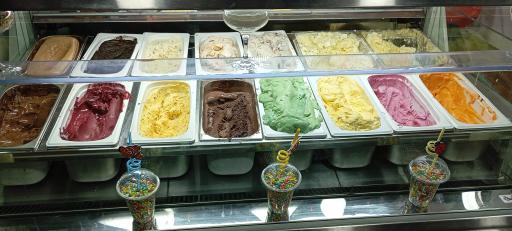 عکس آبمیوه و بستنی چهارفصل