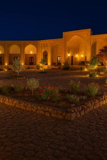 عکس کاروانسرای شاه عباسی امین آباد