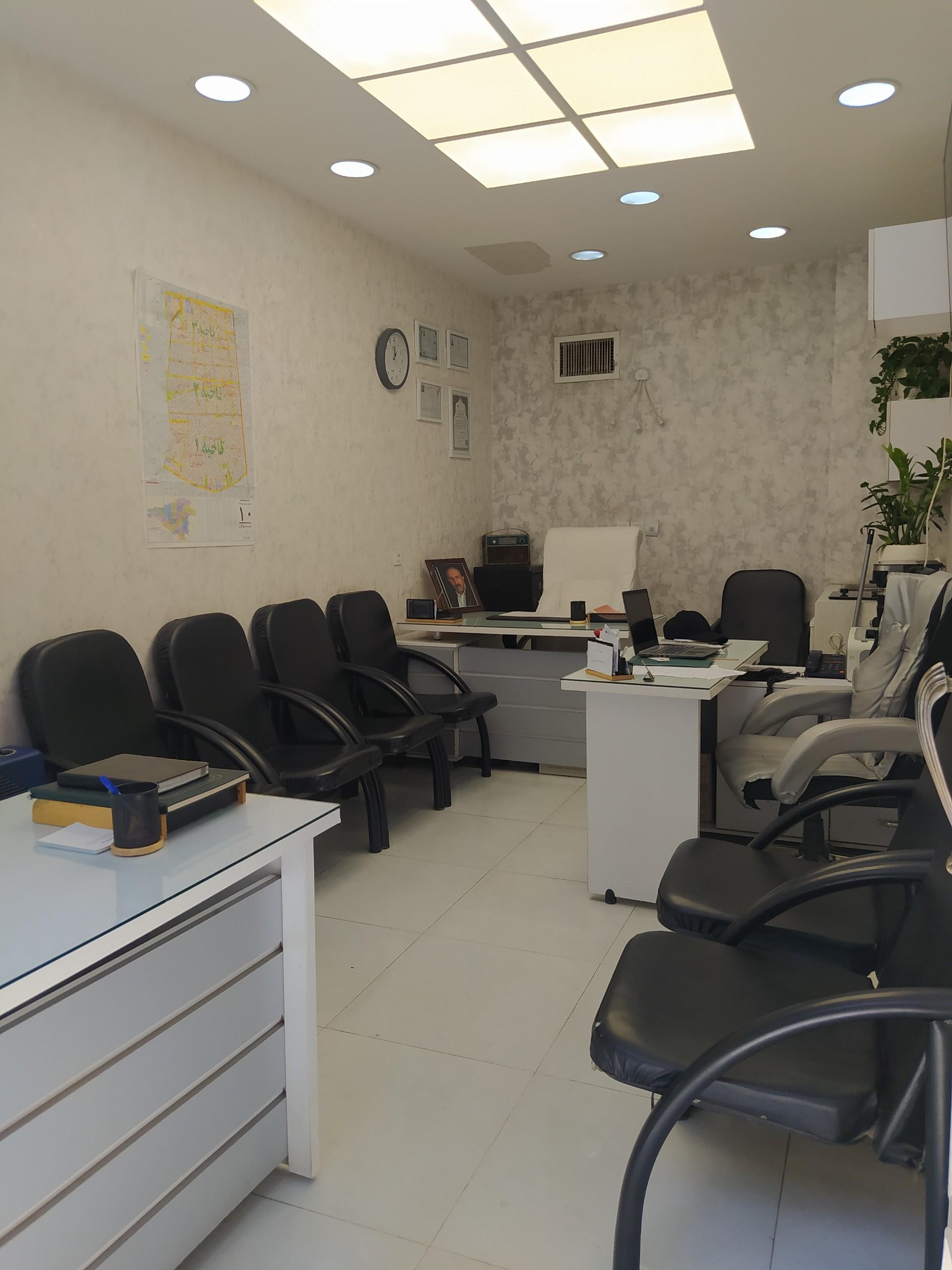 عکس مسکن سبز صادقی