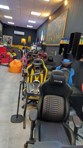 عکس فروشگاه گیم چیر 