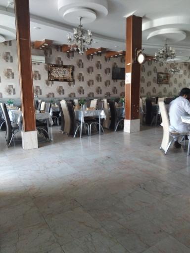 عکس رستوران حاج حسن