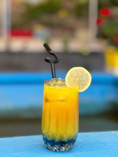 عکس کافه باغ هنر 