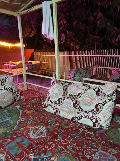 عکس آلاچیق رستوران هویزه