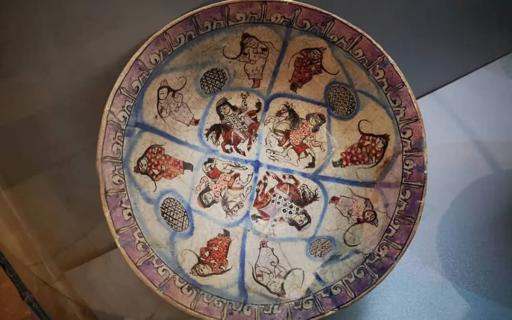 عکس موزه ایلخانی مراغه