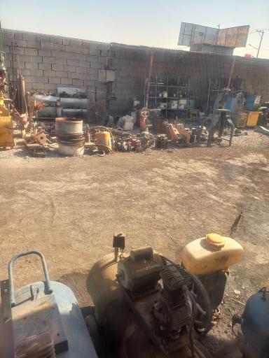 عکس استوک صنعت گنابادی