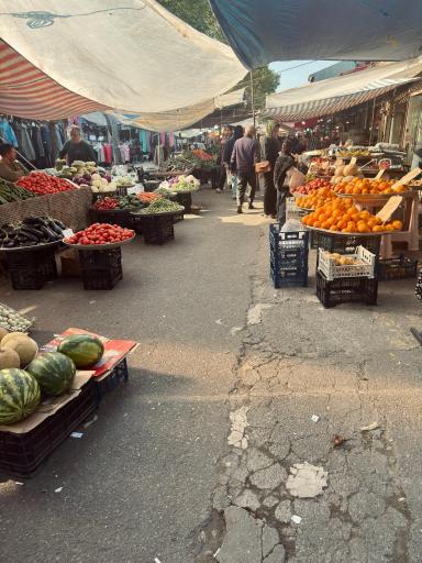عکس بازار هفتگی خشکبیجار