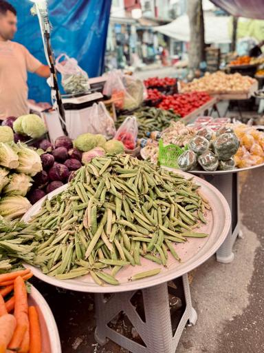 عکس بازار هفتگی خشکبیجار