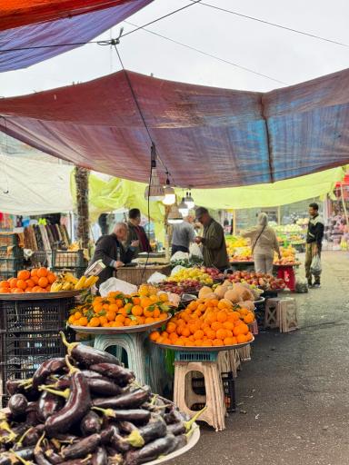 عکس بازار هفتگی خشکبیجار