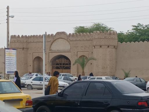 عکس قلعه ناصری ایرانشهر