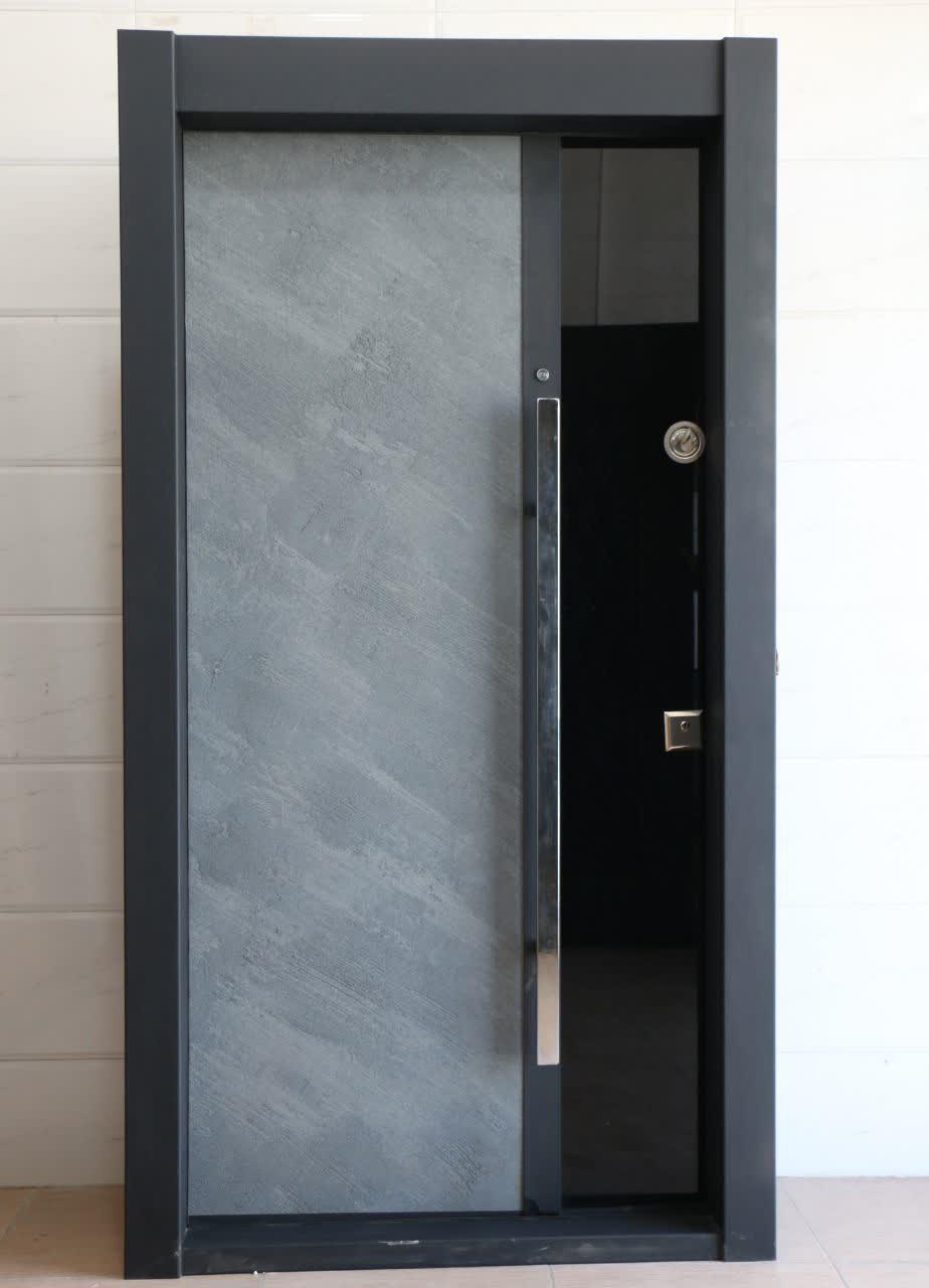 عکس دفتر فروش درب ساختمان فدایی