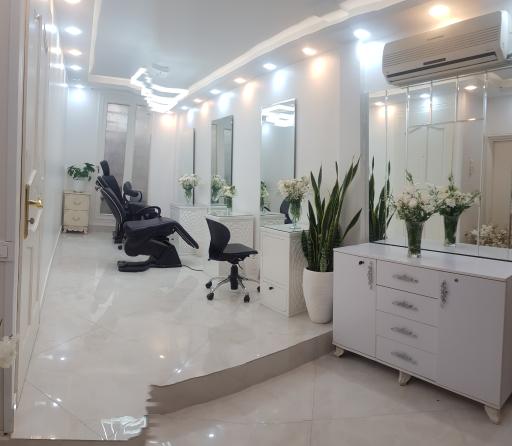 عکس سالن زیبایی و آموزشگاه مرجان ارکیده