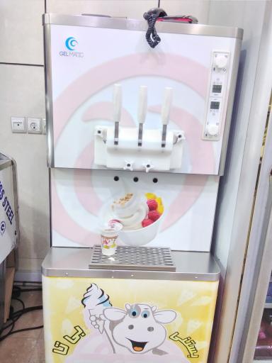 عکس کافه بستنی ونیز