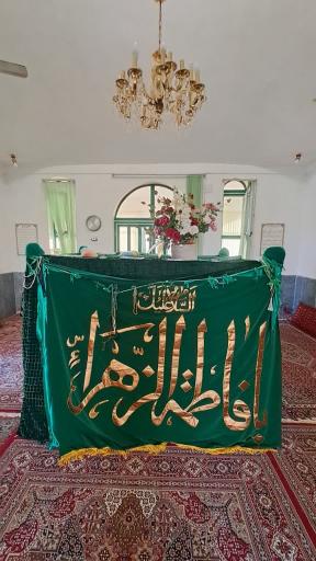 عکس بقعه سیده خانم بالا