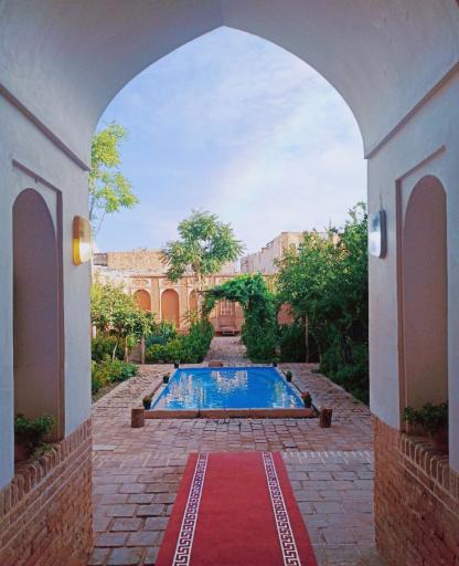 عکس آرامگاه خانوادگی امین التجار مشهدی