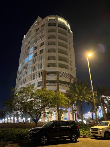 عکس برج مسکونی اطلس کیش