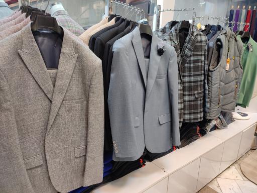 عکس تولید و پخش کت و شلوار پارسه