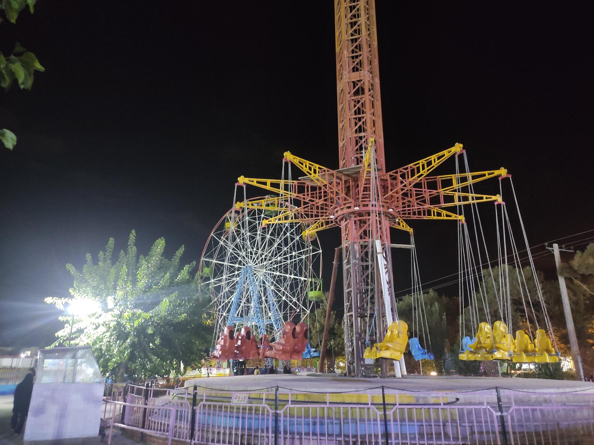 عکس پارک لاله