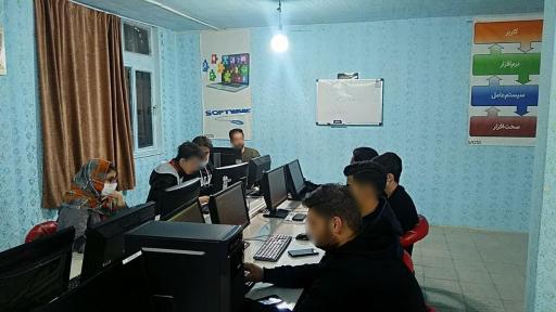 عکس آموزشگاه کامپیوتر سوری