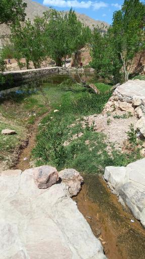 عکس چشمه آب معدنی رابند