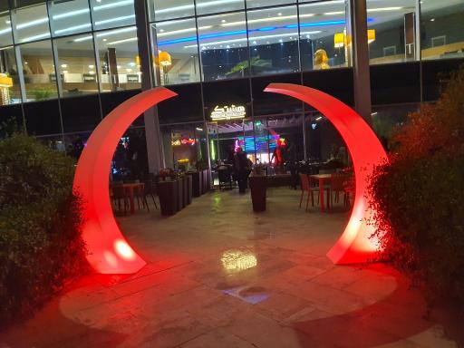 عکس کافه هشتگ