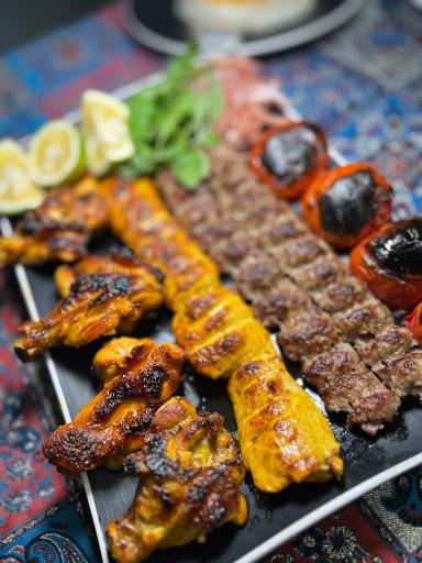 عکس رستوران مزه ناب