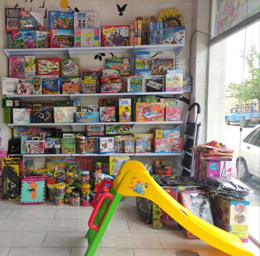 عکس فروشگاه سرزمین اسباب بازی شادی