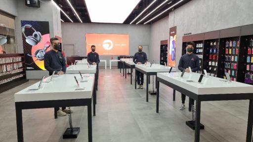 عکس دی جی لند شعبه اصفهان