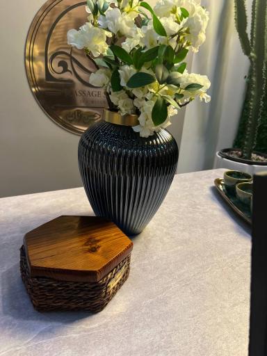 عکس سالن ماساژ حس ناب اصفهان