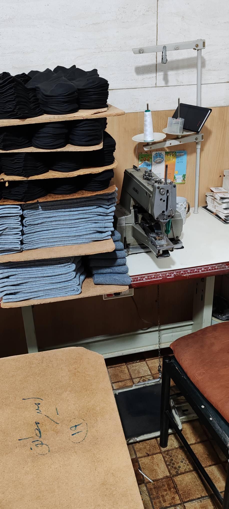 عکس تولید و پخش جوراب آریاپا