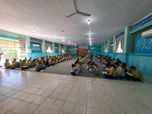 عکس مدرسه آیت‌الله طالقانی 