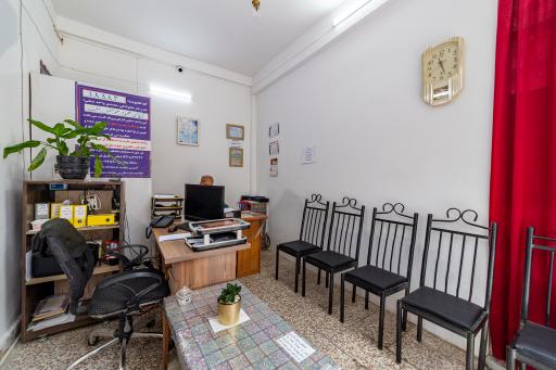 عکس مشاور املاک پدر