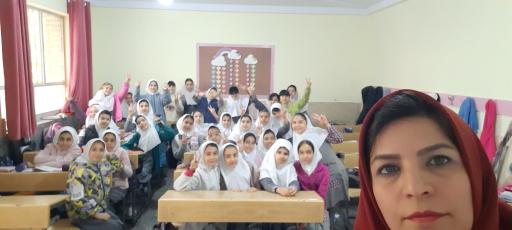 عکس دبستان دخترانه حجاب