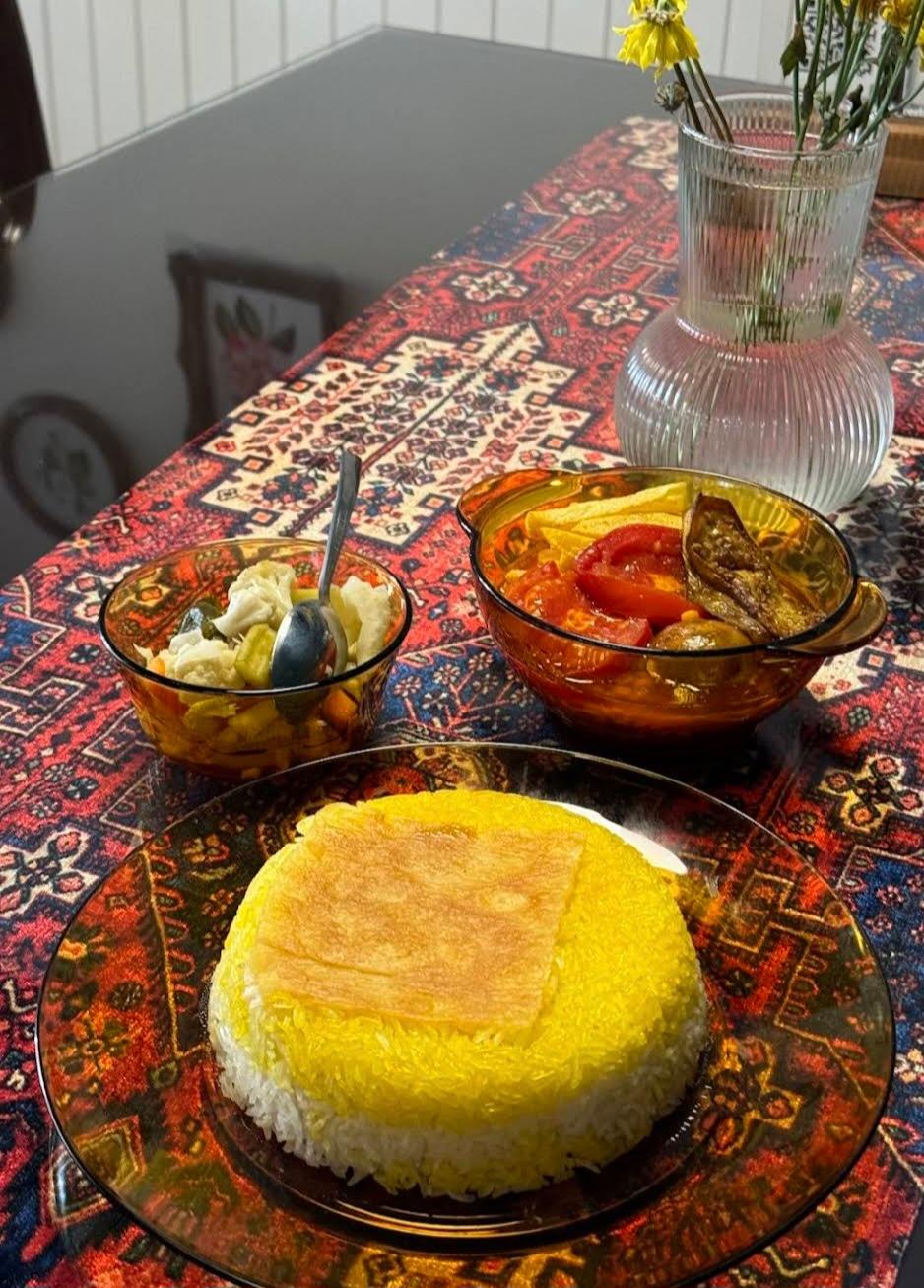 عکس کافه رستوران ریشه