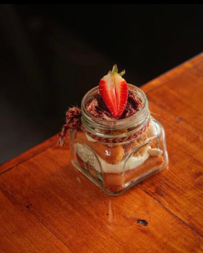 عکس کافه رستوران ریشه