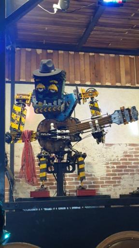 رستوران رباتیک