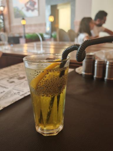 رستوران رباتیک