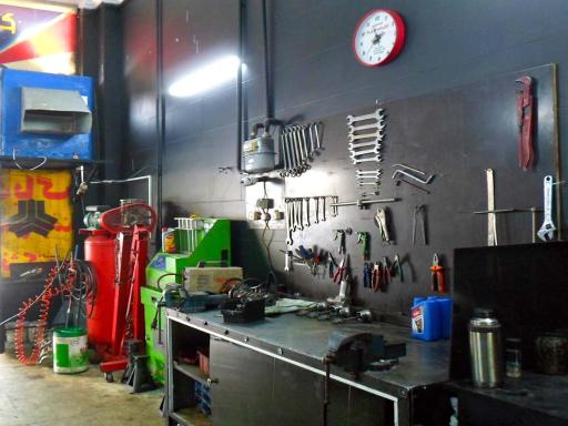 عکس کلینیک خودرو پارسیان