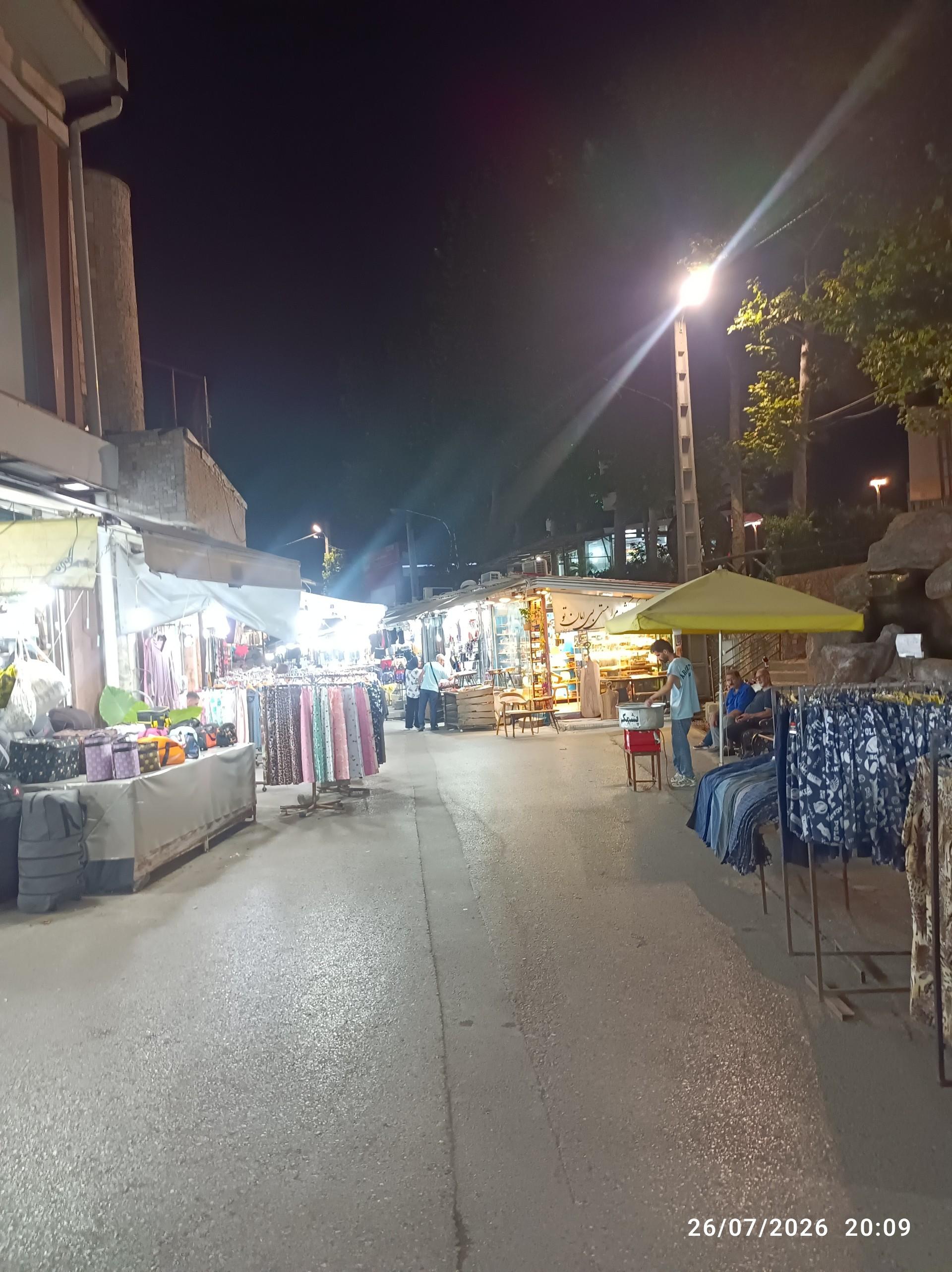 عکس بازارچه شهرداری رویان