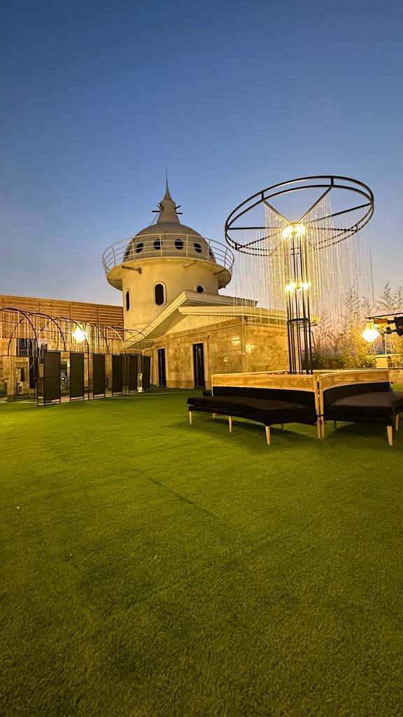 عکس روف گاردن و باغ تالار افق طلایی