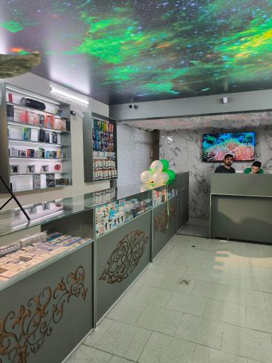 عکس موبایل و محصولات فرهنگی سبز 