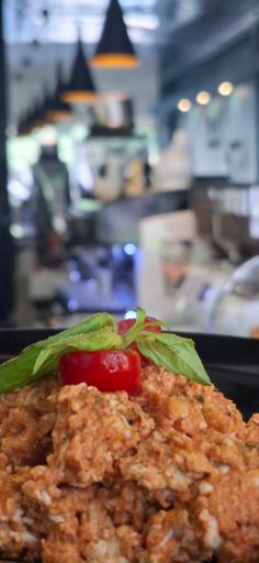 عکس کافه رستوران هیدروژن 