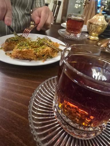 عکس کافه باقلوا جیران