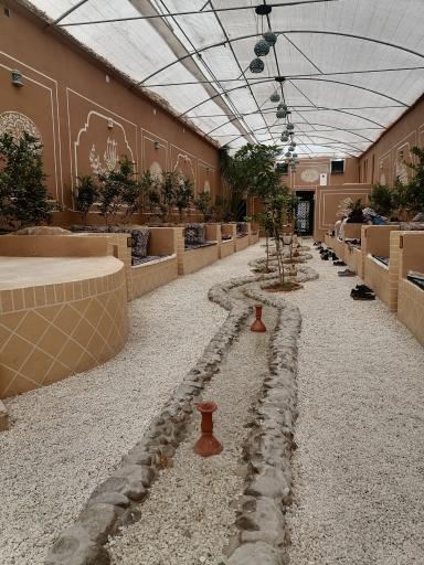 عکس رستوران سنتی نارنجستان