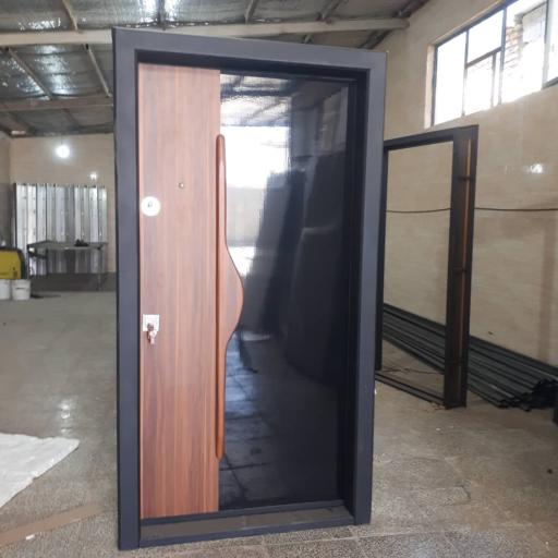 عکس فروشگاه درب راش دور