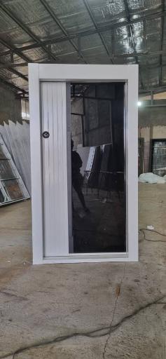 عکس فروشگاه درب راش دور