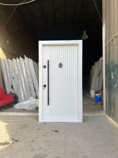 عکس فروشگاه درب راش دور