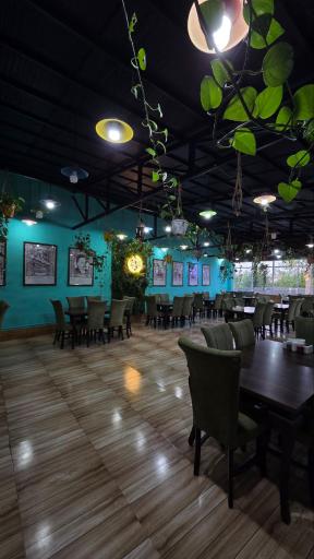 عکس رستوران نمونه جوجه محلی فومن