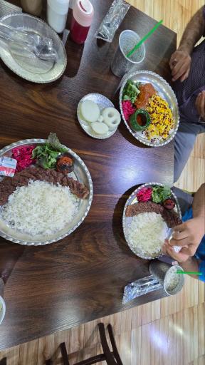 عکس رستوران نمونه جوجه محلی فومن