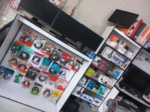 عکس مرکز سیستم های کامپیوتری رایان مهدی